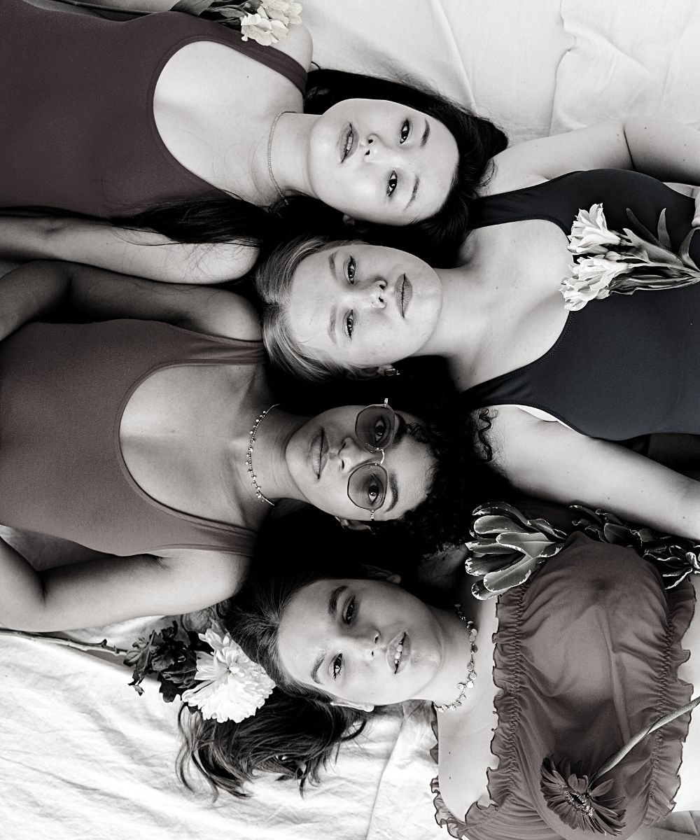 4 Mädels Kpf an Kopf hochkant